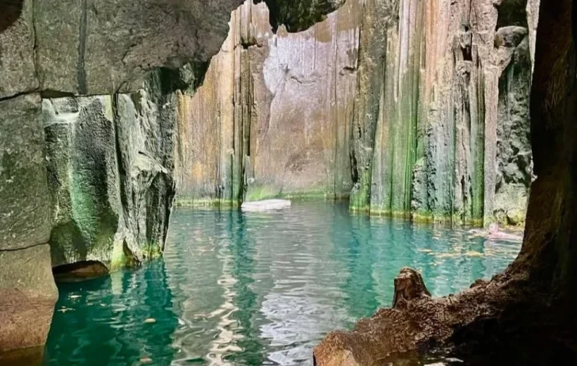 Sawa-i-Lau Caves Yasawa Islands Tour Fiji